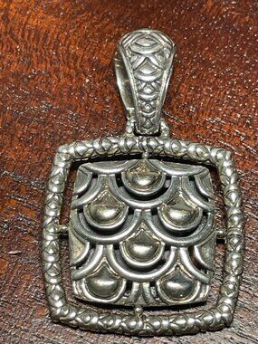 JOHN HARDY NAGA PENDANT 18K 925